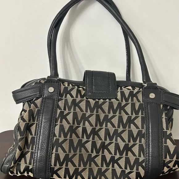 Michael Kors Black and Brown Monogram Shoulder Bag. Needs Rehab! - Picture 2 of 5